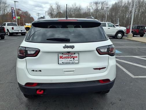 2024 Jeep Compass Trailhawk