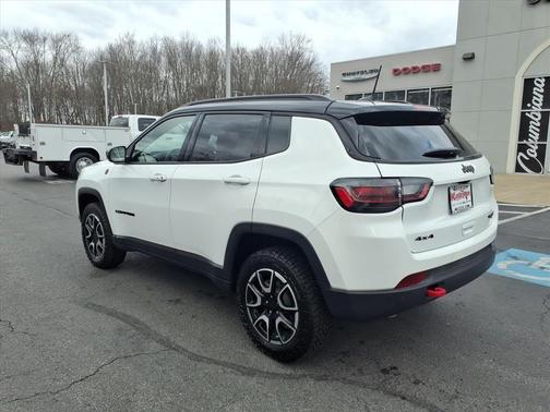 2024 Jeep Compass Trailhawk