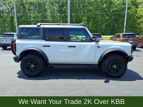 Oxford White 2023 Ford Bronco Wildtrak