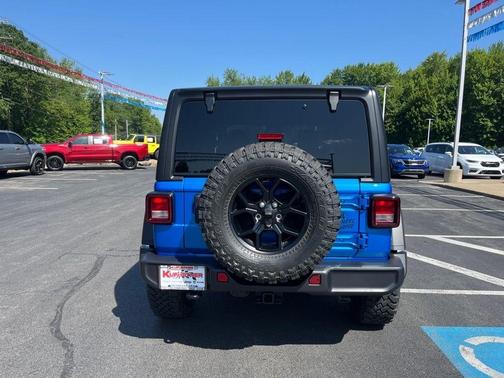 2025 Jeep Wrangler Sport