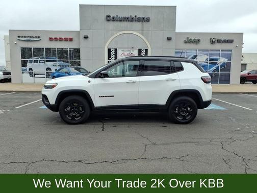 Bright White Clearcoat 2023 Jeep Compass Trailhawk