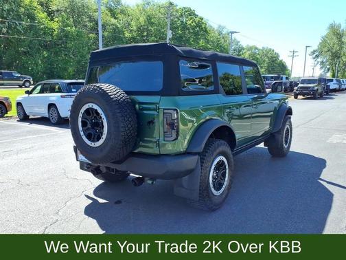 Eruption Green Metallic 2023 Ford Bronco Outer Banks