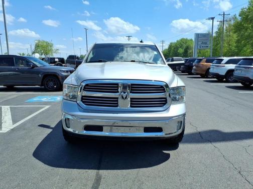 Bright Silver Clearcoat Metallic 2016 RAM 1500 Big Horn