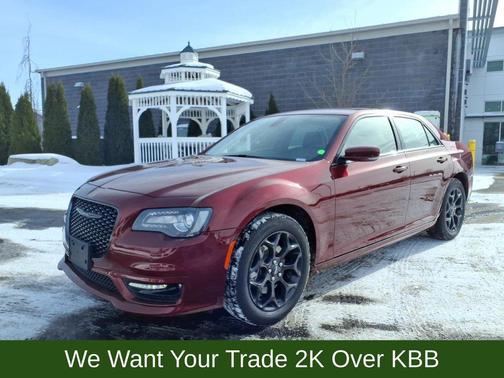 2023 Chrysler 300 Touring L
