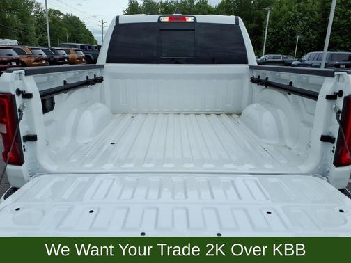 Bright White Clearcoat 2026 RAM 1500 Big Horn/Lone Star