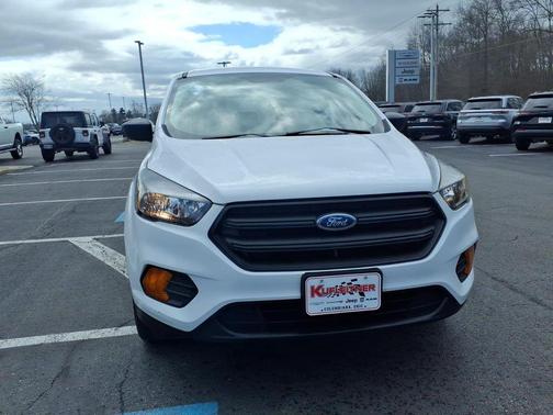 Oxford White 2019 Ford Escape S