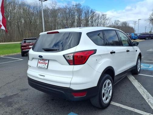Oxford White 2019 Ford Escape S