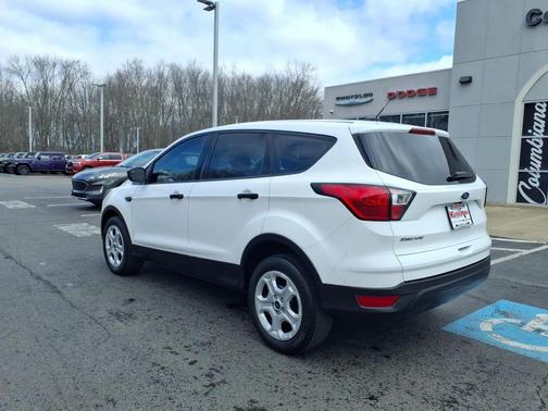 Oxford White 2019 Ford Escape S