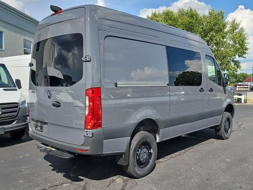 2025 Mercedes-Benz Sprinter 2500