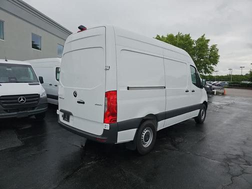 2024 Mercedes-Benz Sprinter 2500