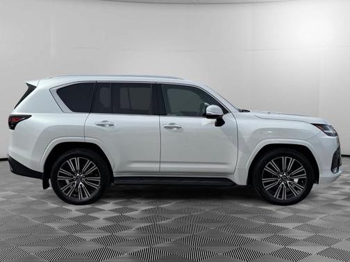 2024 Lexus LX 600 Luxury