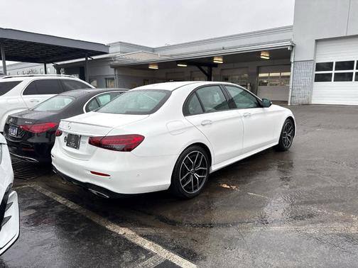 2022 Mercedes-Benz E-Class E 350