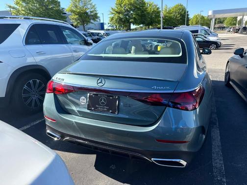 Verde 2026 Mercedes-Benz E-Class E 450 4MATIC
