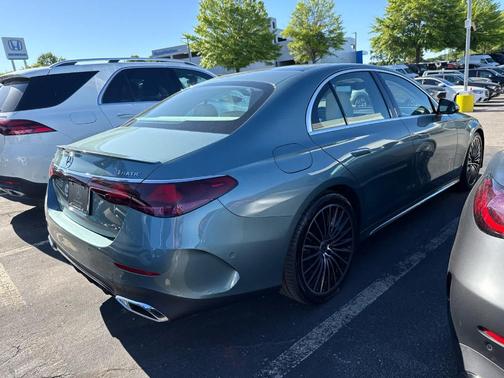 Verde 2026 Mercedes-Benz E-Class E 450 4MATIC