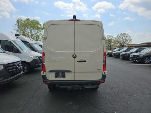 2025 Mercedes-Benz Sprinter 2500 
