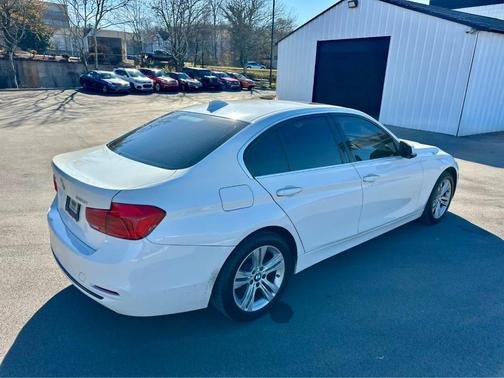 2017 BMW 330 i xDrive