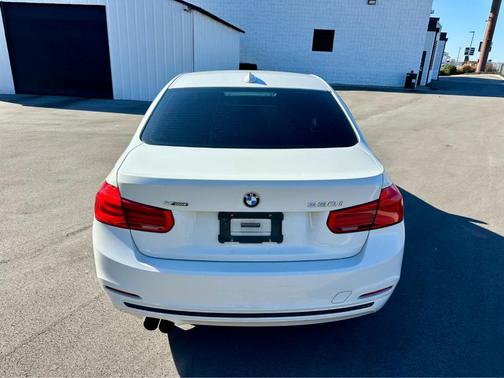 2017 BMW 330 i xDrive