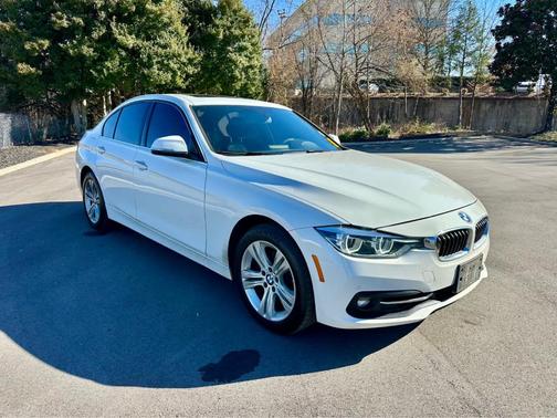 2017 BMW 330 i xDrive