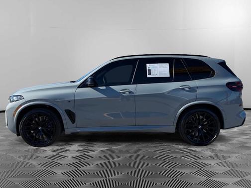 2025 BMW X5 M60i