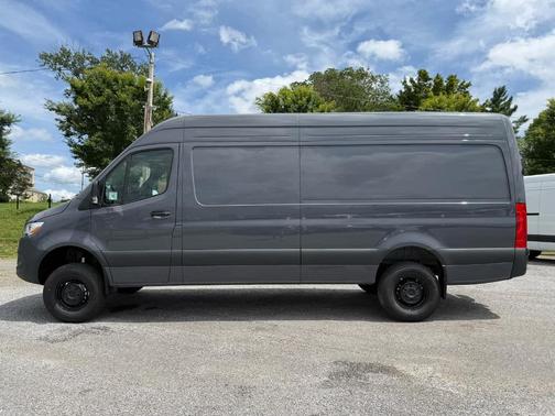 2025 Mercedes-Benz Sprinter 2500