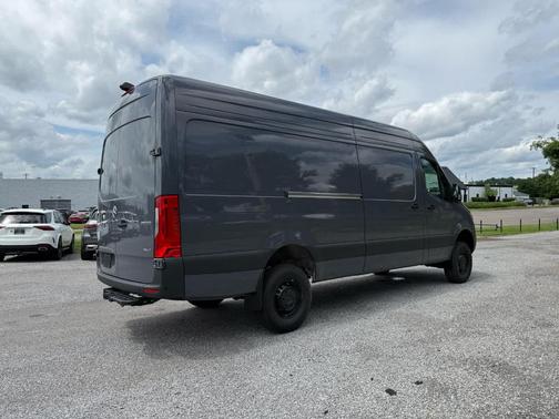 2025 Mercedes-Benz Sprinter 2500