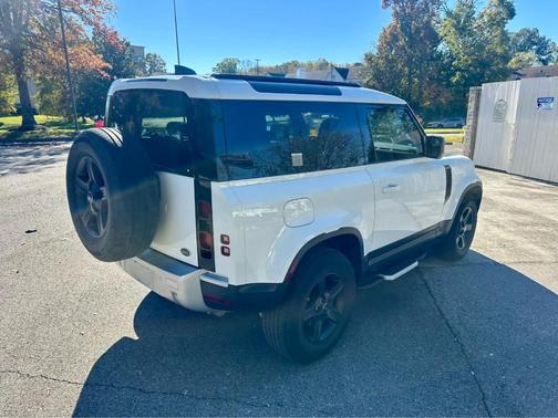 2022 Land Rover Defender 90 Standard