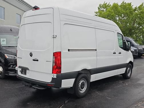 Arctic White 2025 Mercedes-Benz Sprinter 2500