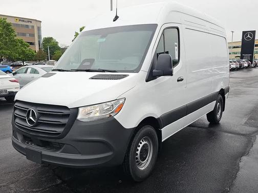 Arctic White 2025 Mercedes-Benz Sprinter 2500