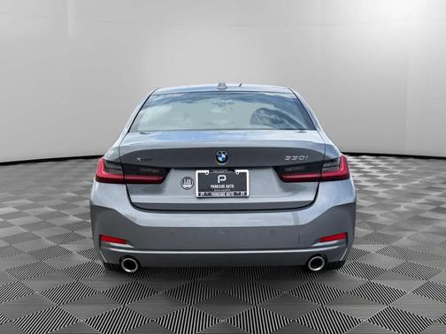 2023 BMW 330 i xDrive