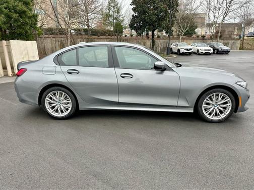 2023 BMW 330 i xDrive
