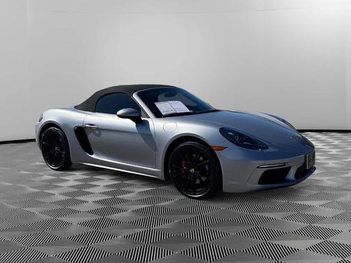 2024 Porsche 718 Boxster S