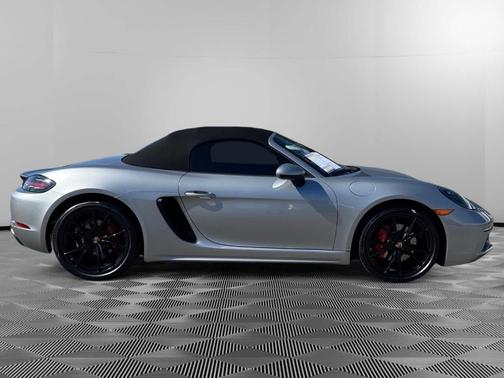 2024 Porsche 718 Boxster S