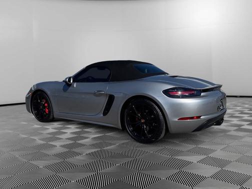 2024 Porsche 718 Boxster S