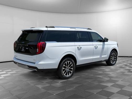 Oxford White 2025 Ford Expedition Max Platinum