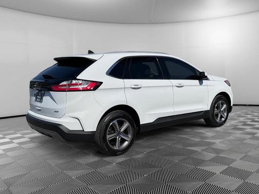 Oxford White 2021 Ford Edge SEL