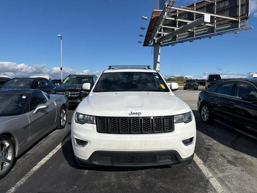 2021 Jeep Grand Cherokee Laredo