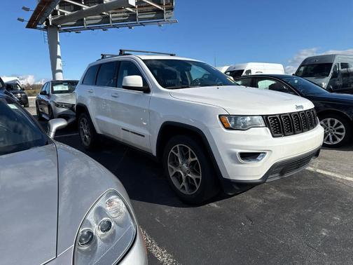 2021 Jeep Grand Cherokee Laredo