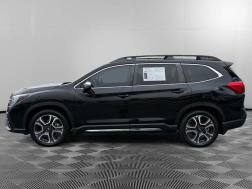 Crystal Black Silica 2023 Subaru Ascent Limited 7-Passenger