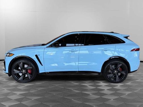 Chalk Blue 2026 Jaguar F-PACE SVR 575 Edition