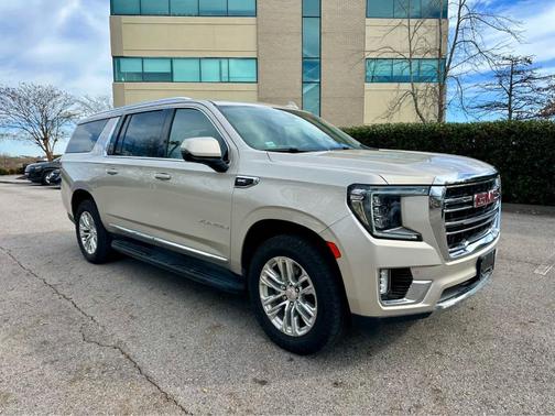 2022 GMC Yukon XL SLT