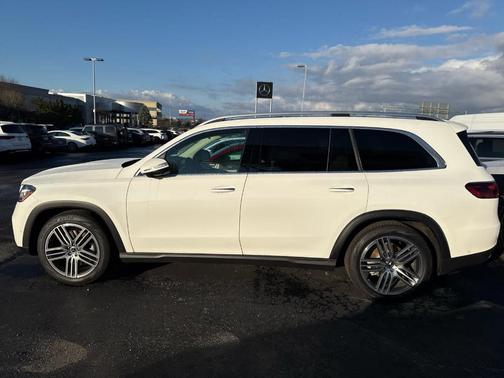 2026 Mercedes-Benz GLS 450 4MATIC