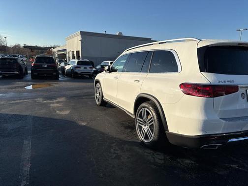 2026 Mercedes-Benz GLS 450 4MATIC