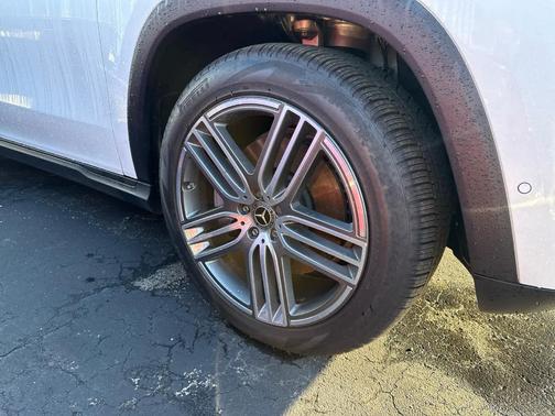 2026 Mercedes-Benz GLS 450 4MATIC