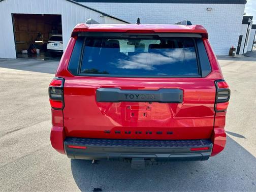 2025 Toyota 4Runner TRD Off Road