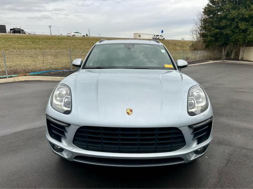 2018 Porsche Macan 