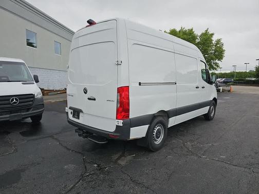 2024 Mercedes-Benz Sprinter 2500
