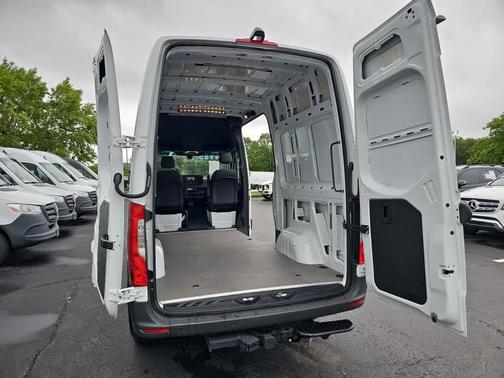 2024 Mercedes-Benz Sprinter 2500