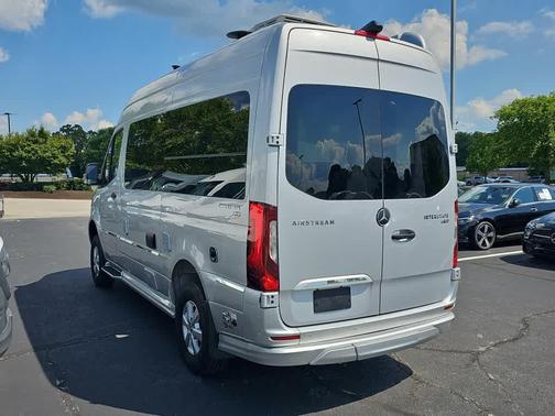 2023 Mercedes-Benz Sprinter 2500