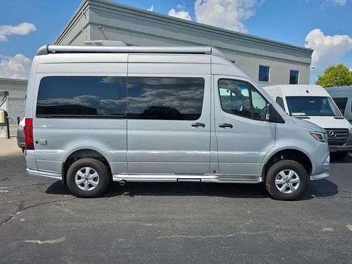 2023 Mercedes-Benz Sprinter 2500