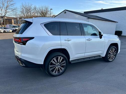 2024 Lexus LX 600 Luxury